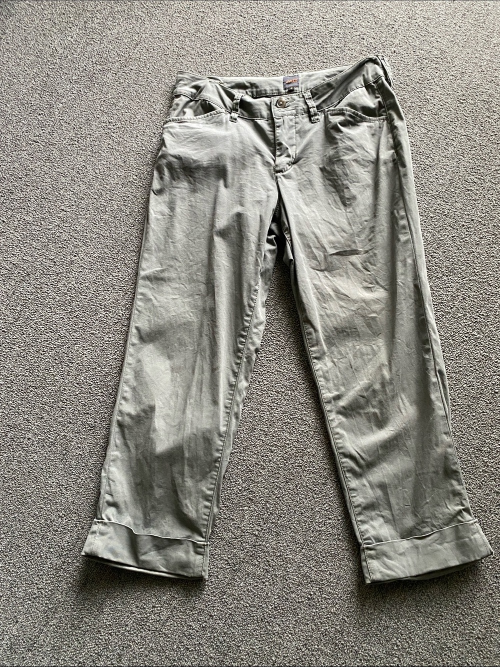 Jag  pants olive gray casual Capri pants with button front so soft slim fit
